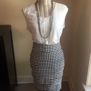 Sophisticated black and white midi skirt